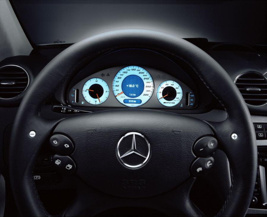  Mercedes-Benz CLK-Class 2003 года  (фото 68 из 163)